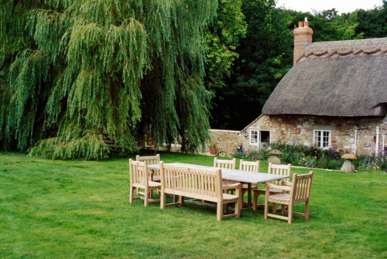 Afton Thatch: Beautiful Thatched Family Cottage 淡水 外观 照片